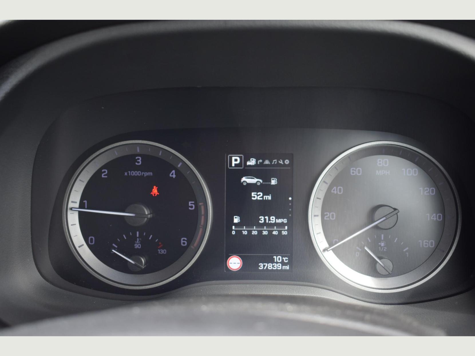 Hyundai TUCSON 1.7 CRDi Blue Drive Premium SUV 5dr Diesel DCT Euro 6 (s/s) (141 ps)