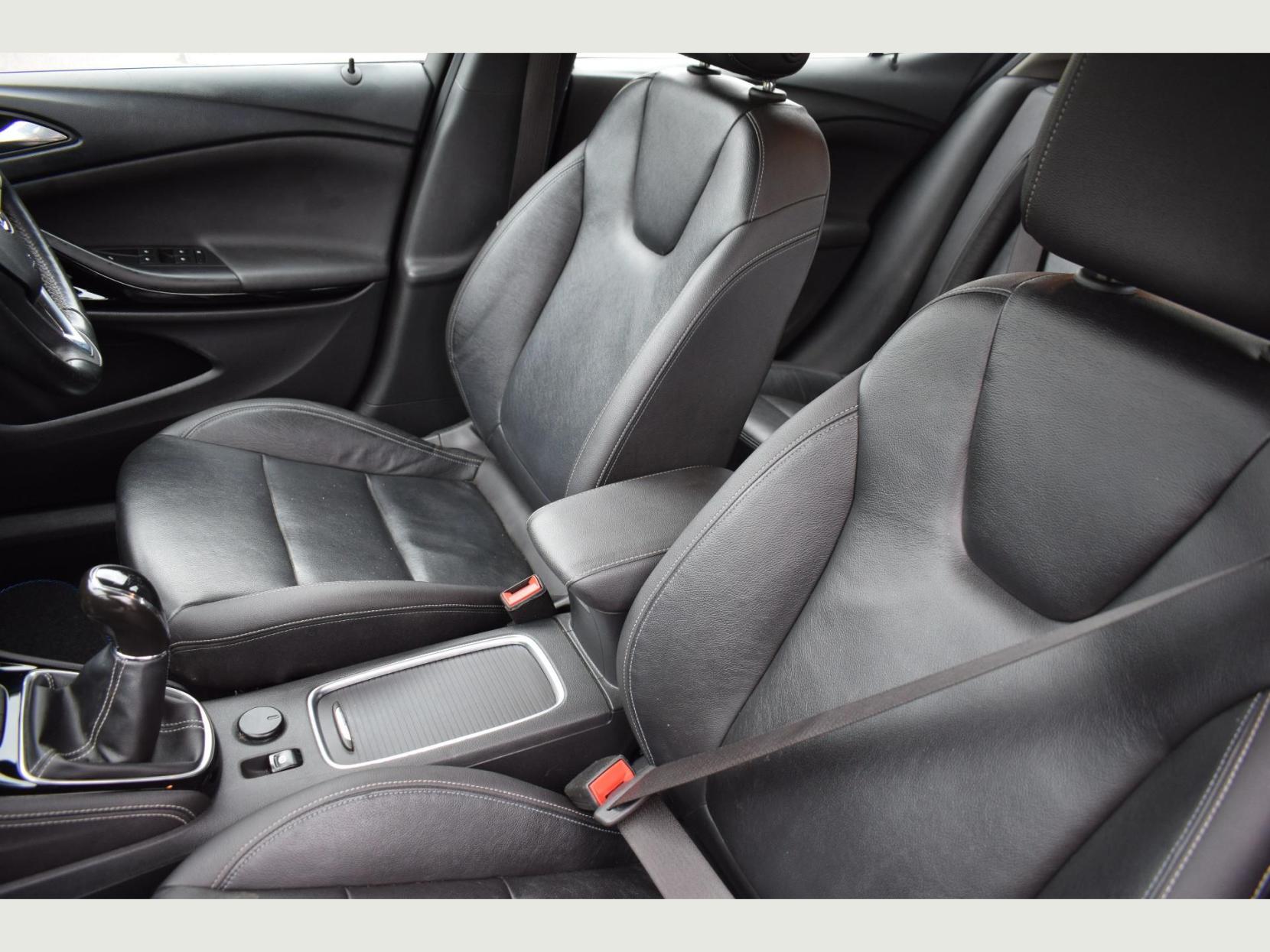 Vauxhall Astra 1.4 ELITE 5d 148 BHP